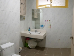 백선바오로의집 생활실 화장실 이미지2